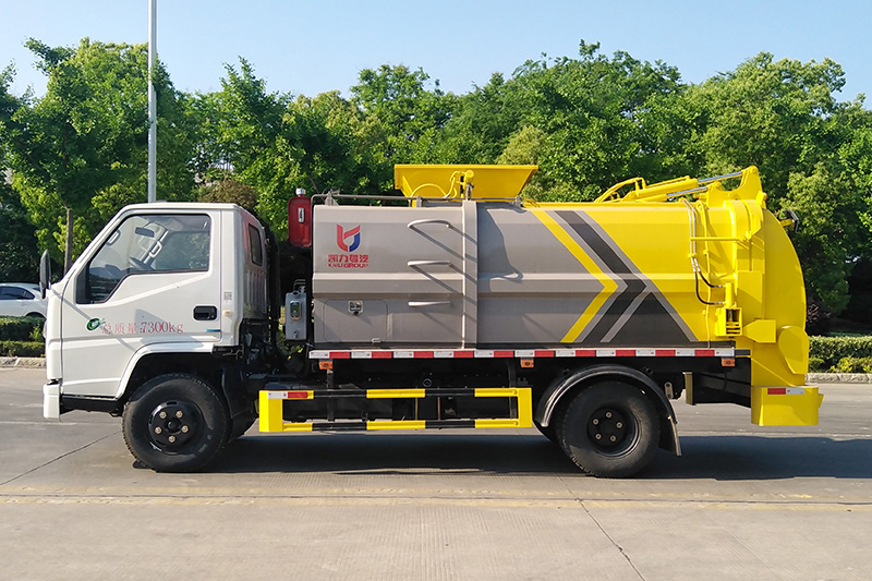 Jiangling Food Waste Collection Truck, 6-cubic-meter Tank