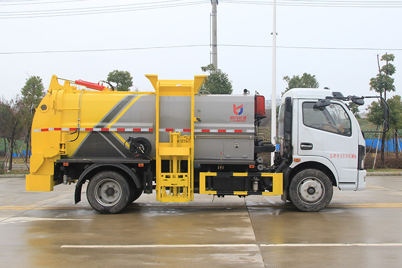 Dongfeng Daluika Food Waste Collection Truck, 8-cubic-meter Tank