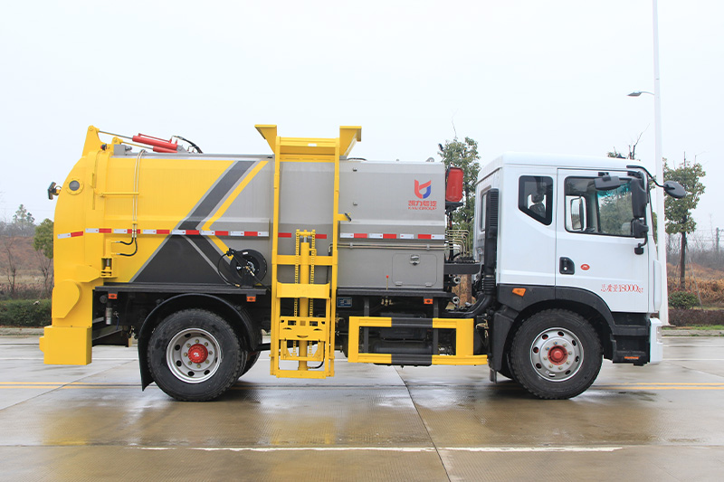 Dongfeng D9 Food Waste Collection Truck, 9 cubic meters, square tank