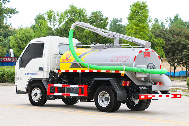 Foton Small Truck No. 2 Septic Tank Truck, 2.7 cubic meters