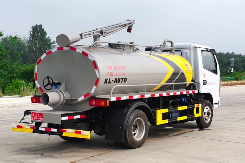 Dongfeng Huasheng F3 Septic Tank Truck, 5 cubic meters