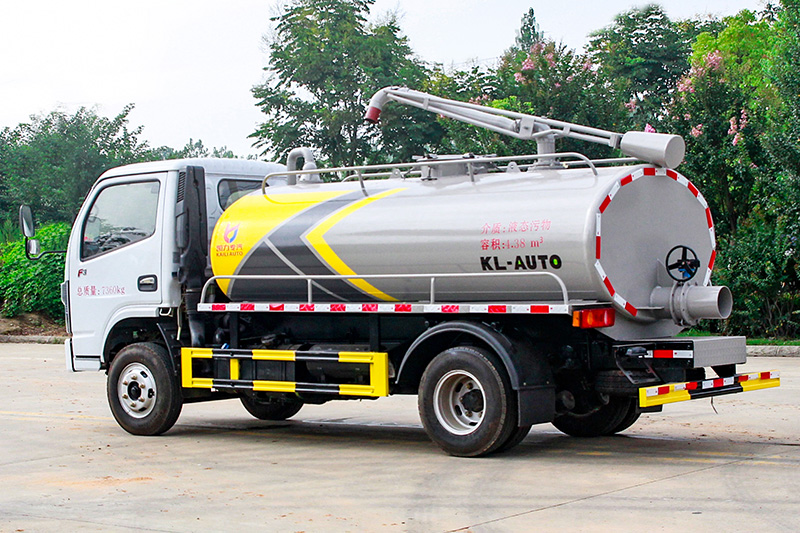 Dongfeng Huasheng F3 Septic Tank Truck, 5 cubic meters