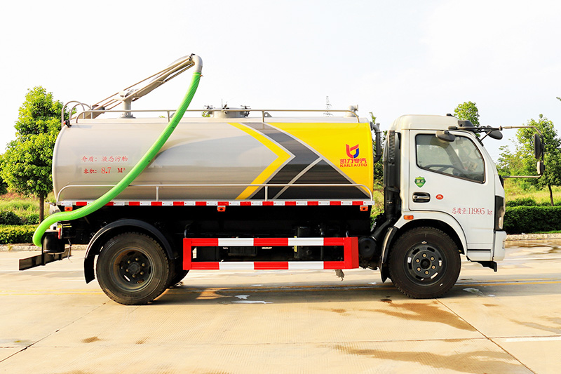 Dongfeng Dafurika Septic Tank Truck, 9.2 cubic meters