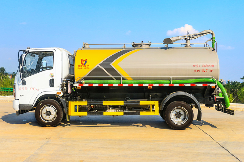 Huashen T1 Septic Tank Truck, 9.6 cubic meters