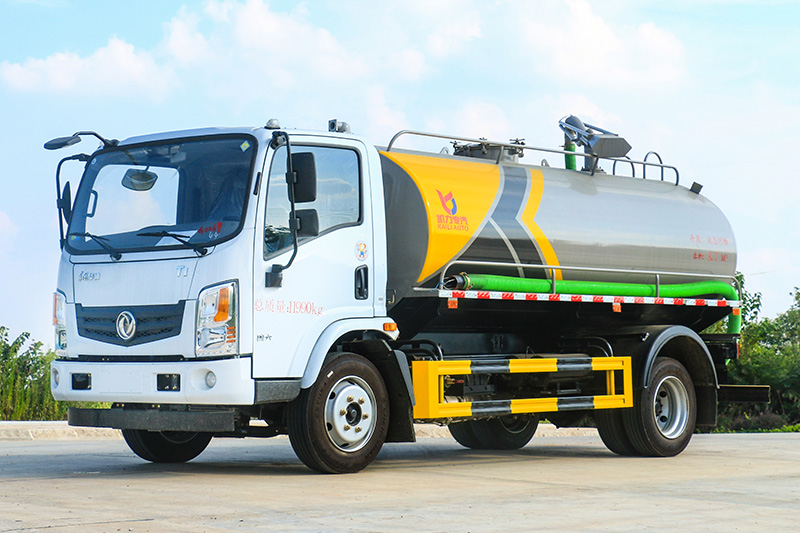 Dongfeng Huasheng T3 Septic Tank Truck, 9.6 cubic meters