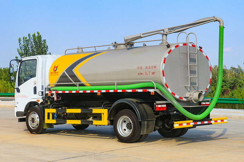 Dongfeng Huasheng T3 Septic Tank Truck, 9.6 cubic meters