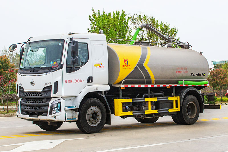 Liuzhou Automobile M3 Sewage Suction Truck, 14 cubic meters