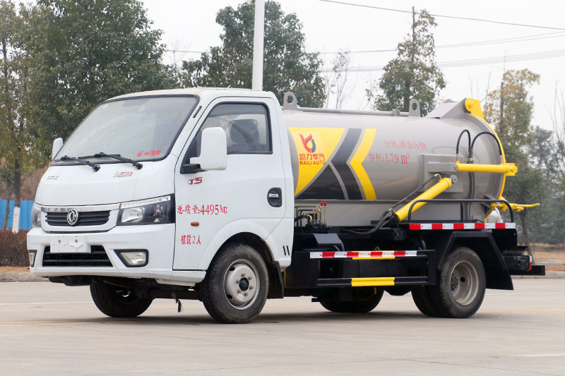 Dongfeng TuYi Sewage Suction Truck, 2 cubic meters