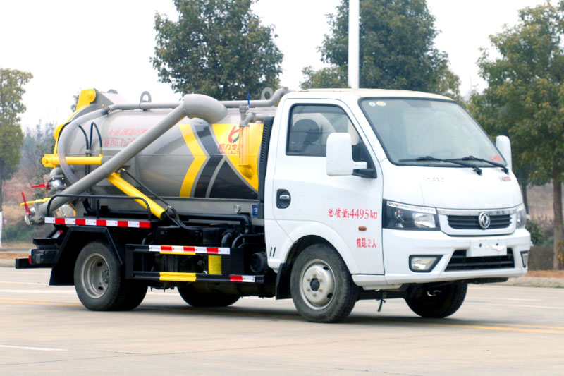 Dongfeng TuYi Sewage Suction Truck, 2 cubic meters