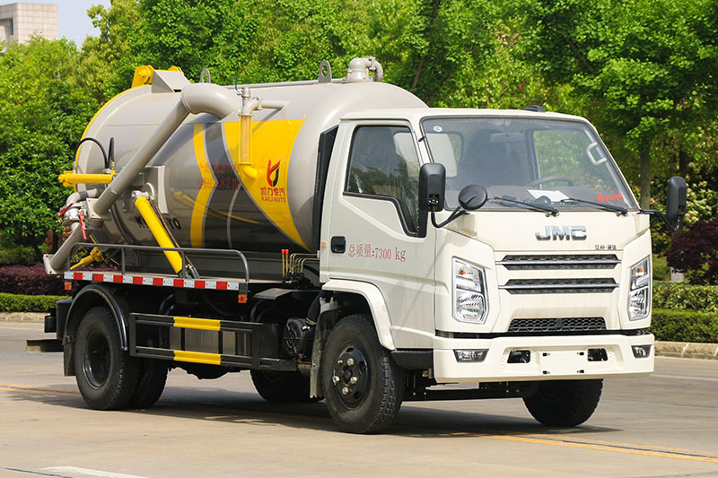 Jiangling Shunda 5-cubic-meter Vacuum Truck