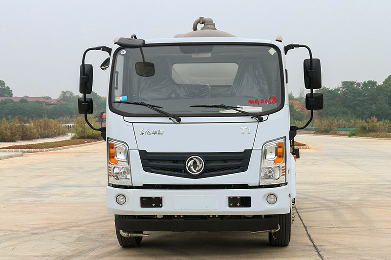 Dongfeng Huasheng T1 Vacuum Truck, 9.2 cubic meters