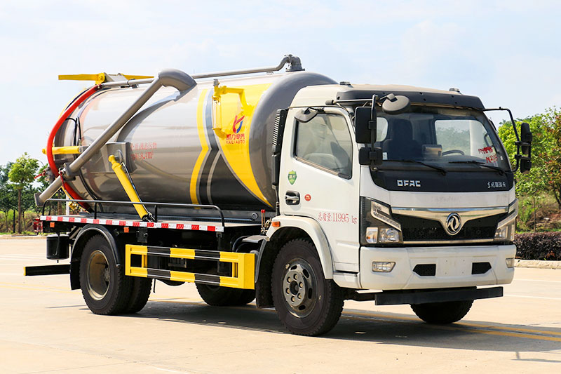 Dongfeng Dafurika Yunnei 185 Vacuum Sewer Truck, 11 cubic meters
