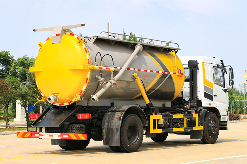 Dongfeng Huasheng KL5 Vacuum Truck (3950) 11.5 cubic meters