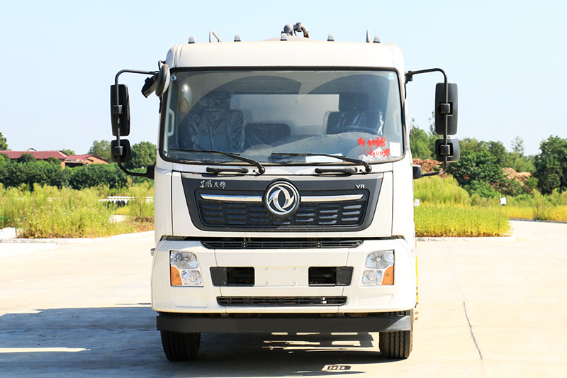 Dongfeng Tianjin 13-cubic-meter Sewage Suction Truck