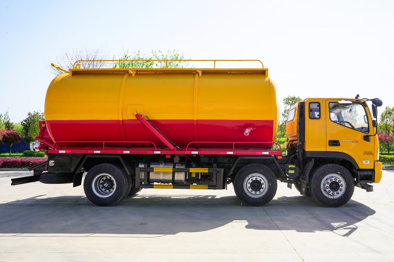 Foton 3-Axle Sewage Suction Truck, 19.7 cubic meters