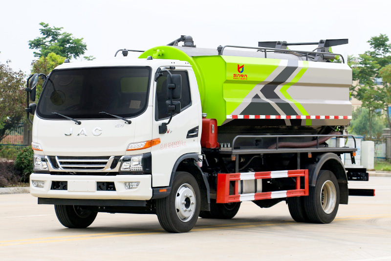 JAC Junling Cleaning and Sewage Suction Truck (Side-mounted Tank) with a 4-cubic-meter clean water tank and a 7-cubic-meter sewage tank