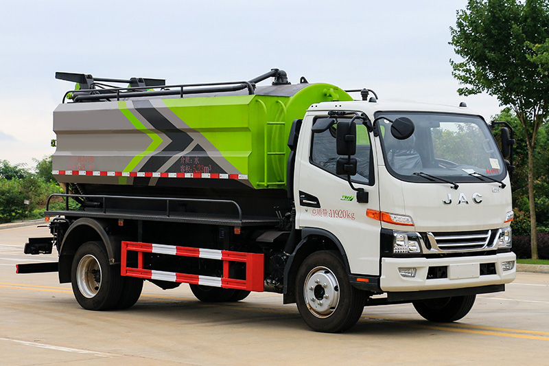 JAC Junling Cleaning and Sewage Suction Truck (Side-mounted Tank) with a 4-cubic-meter clean water tank and a 7-cubic-meter sewage tank