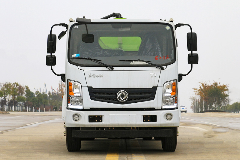 Dongfeng Huasheng T1 Vacuum Sewer Cleaning Truck (Side-mounted Tank) with a 3-cubic-meter clean water tank and a 7.5-cubic-meter wastewater tank