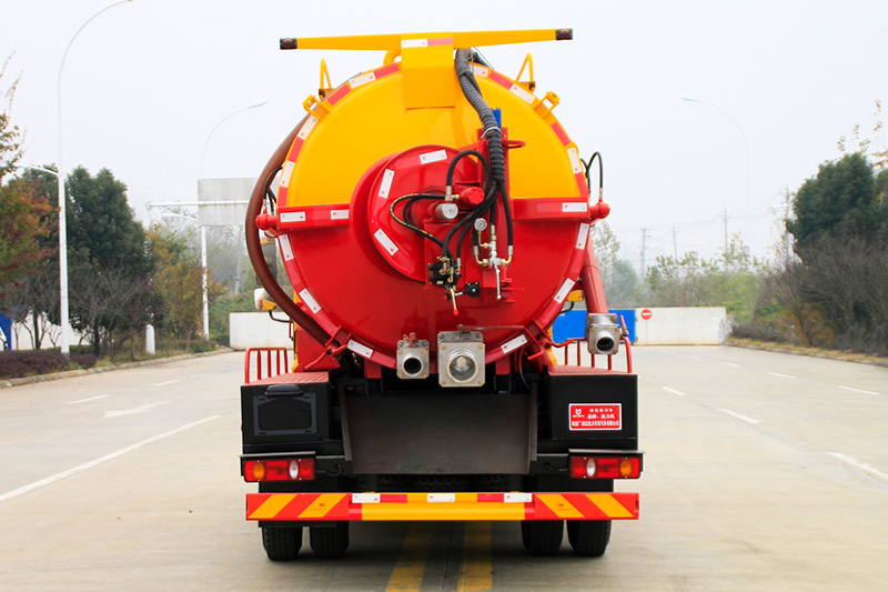 Dongfeng Tianjin KS Cleaning and Sewage Suction Truck (Integrated Tank) 10.5 cubic meters