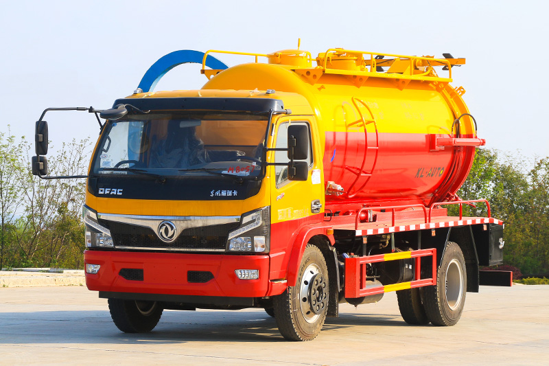 Dongfeng Dafurika Cleaning and Vacuum Truck (Integrated Tank) 7.5 cubic meters