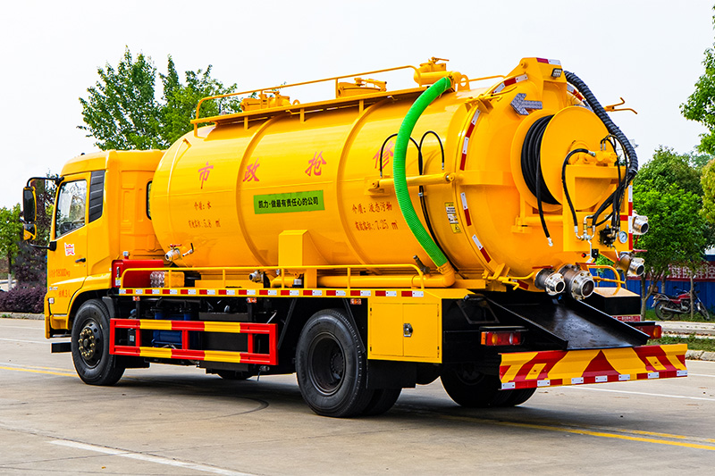 Dongfeng Tianjin Cleaning and Sewage Suction Truck (without auxiliary engine) (integrated tank) 15 cubic meters