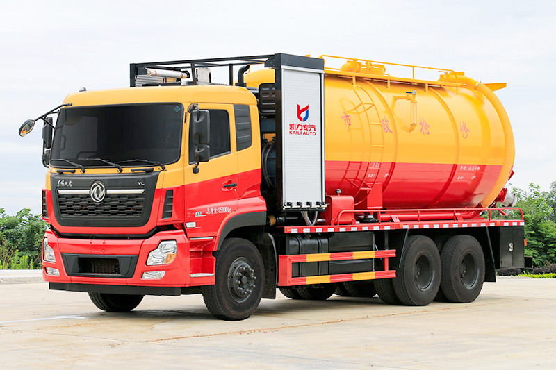 Dongfeng Tianlong Rear Twin-Axle Cleaning and Sewage Suction Truck (Integrated Tank) 21 cubic meters