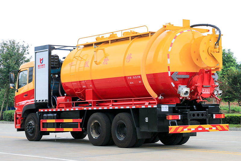 Dongfeng Tianlong Rear Twin-Axle Cleaning and Sewage Suction Truck (Integrated Tank) 21 cubic meters