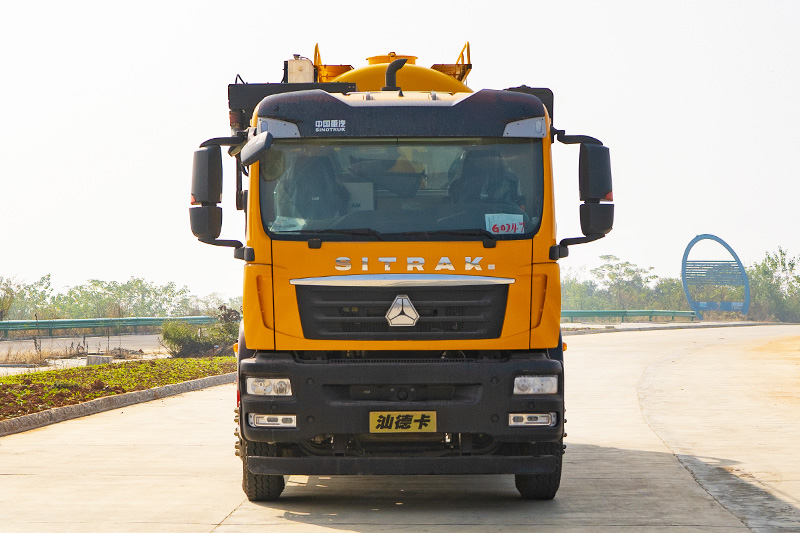 Sinotruk Shandong Heavy Duty Truck Rear Twin-Axle Vacuum Sewer Cleaning Truck (with Auxiliary Engine) (Integrated Tank) 21 cubic meters