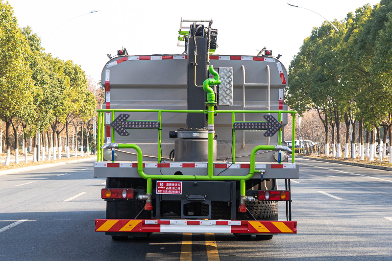 Kailifeng-Dongfeng Tianjin Solar Panel Cleaning Truck