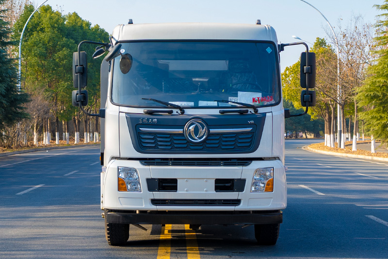 Kailifeng-Dongfeng Tianjin Solar Panel Cleaning Truck