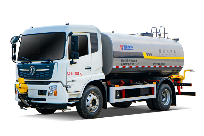 New Tianjin 3950 Water Sprinkler Truck, 14 cubic meters