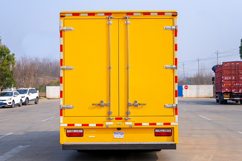 Dongfeng Dolika UV-Cured Pipe Repair Vehicle